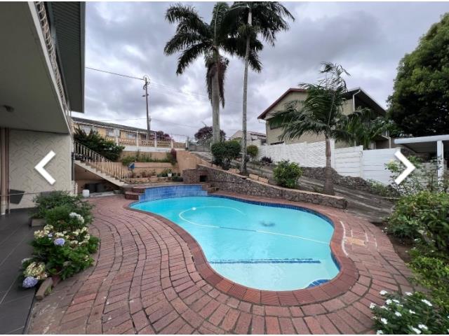 4 Bedroom House for sale in Bellair