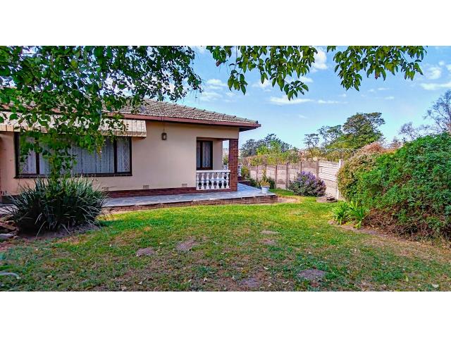 3 Bedroom Townhouse for sale in Pinetown Central