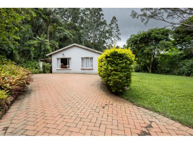 2 Bedroom House for sale in Waterfall