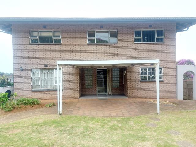 5 Bedroom House for sale in Bluff