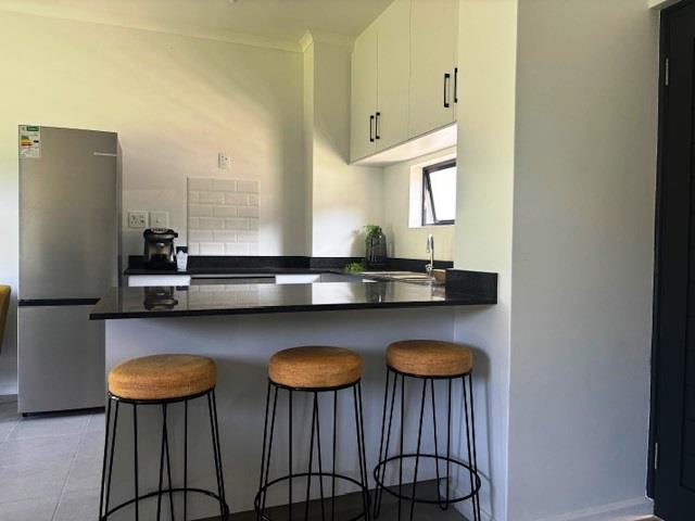 2 Bedroom Townhouse for sale in Waterfall