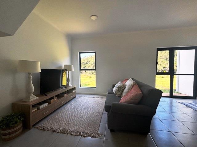 2 Bedroom Townhouse for sale in Waterfall