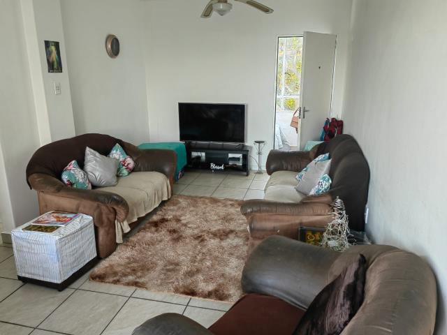 1.5 Bedroom Flat to let in Bluff