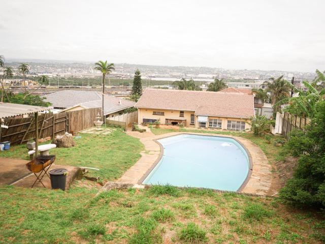 3 Bedroom House for sale in Bluff