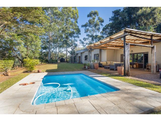 5 Bedroom House for sale in Crestholme