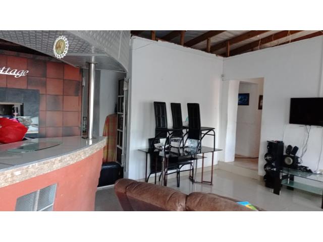 3 Bedroom House for sale in Bluff