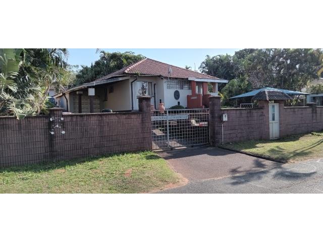 3 Bedroom House for sale in Bluff