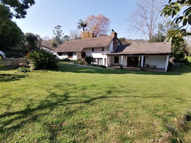 5 Bedroom House for sale in Assagay
