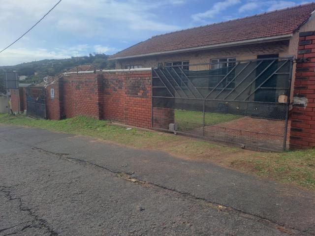 3 Bedroom House for sale in Bluff