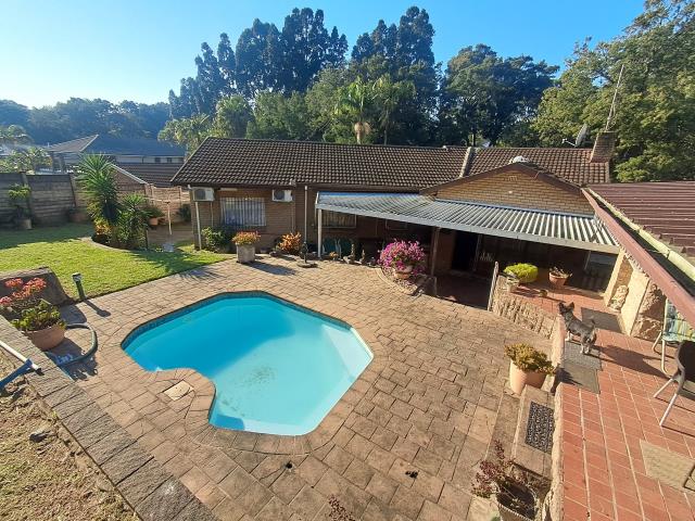 3 Bedroom House for sale in Yellowwood Park