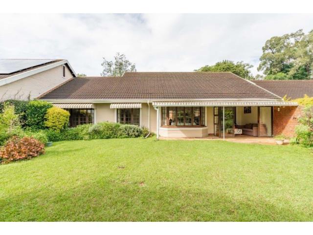 3 Bedroom Simplex for sale in Hillcrest Central