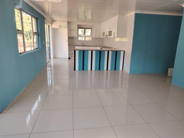 2 Bedroom House to let in Montclair