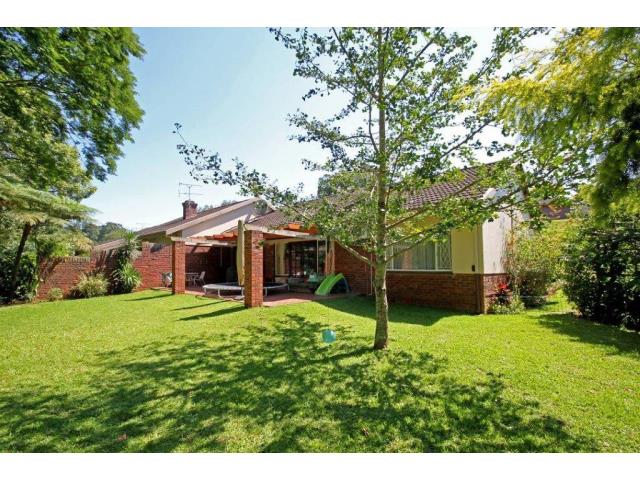 2 Bedroom Simplex for sale in Gillitts