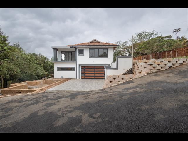 5 Bedroom House for sale in Forest Hills