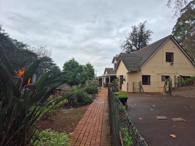 448m² Commercial space for sale in Assagay