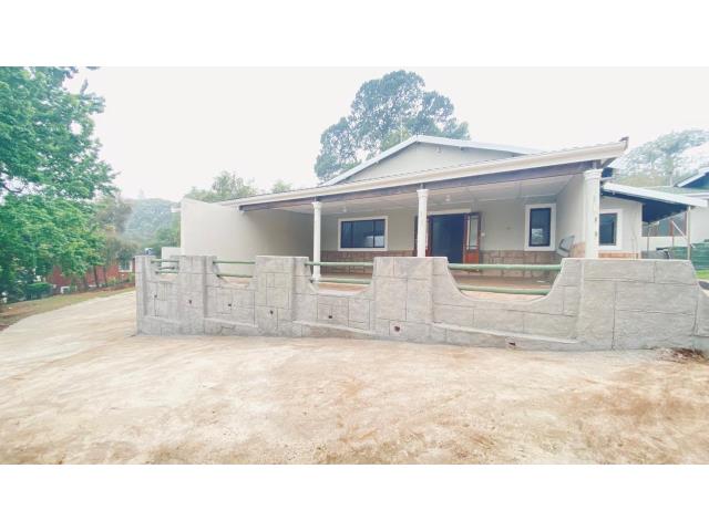 3 Bedroom House to let in Hillcrest Central