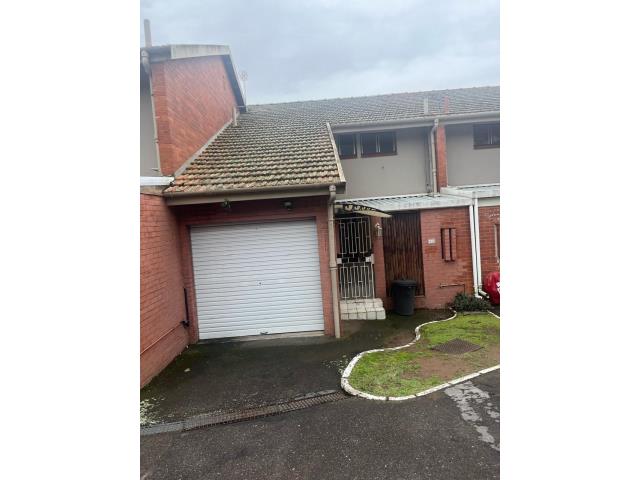 2 Bedroom Duplex for sale in The Wolds