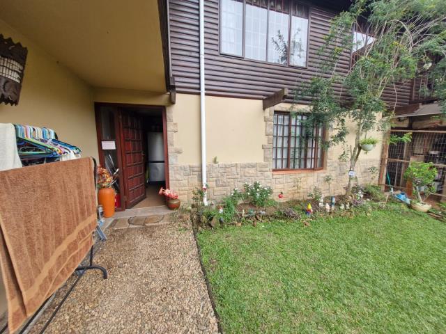 Studio apartment to let in Everton