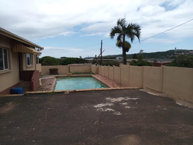 7 Bedroom House for sale in Bluff