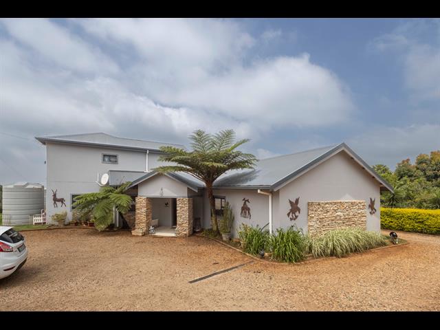 7.5 Bedroom House for sale in Forest Hills