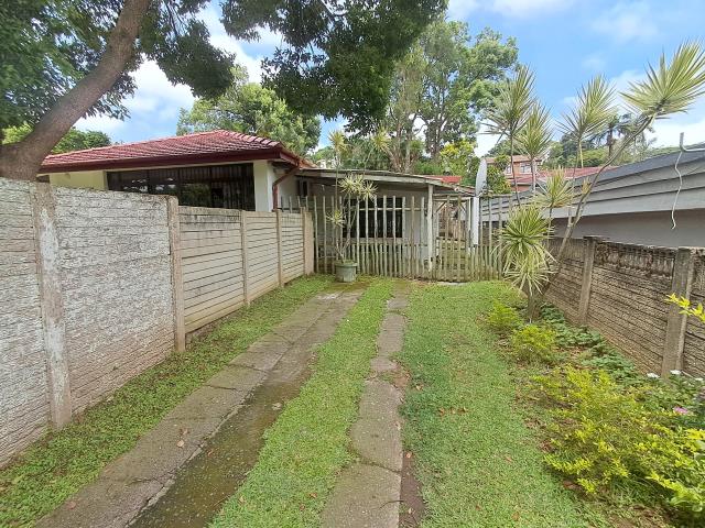 Bachelor apartment to let in Yellowwood Park