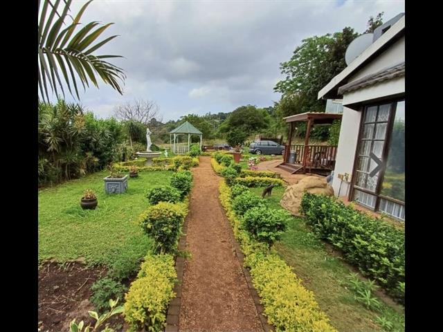 2 Bedroom Garden Cottage to let in Kloof