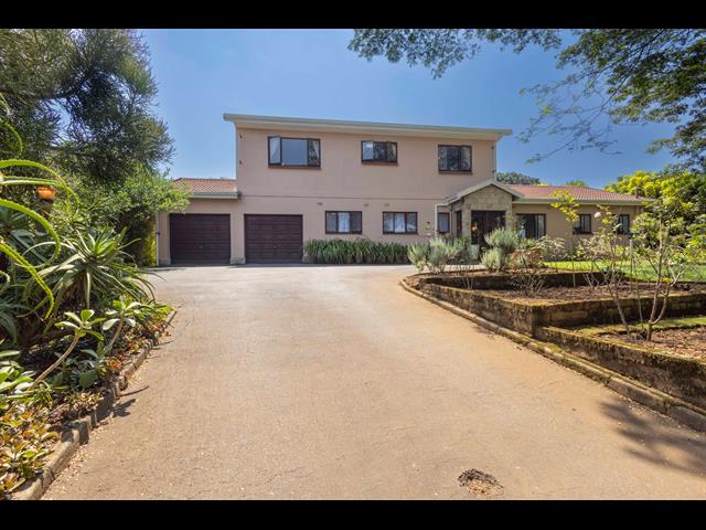 4 Bedroom House for sale in Waterfall