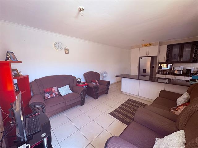 2.5 Bedroom House for sale in Austerville