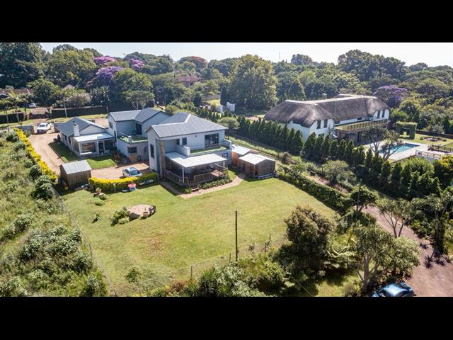 7.5 Bedroom House for sale in Kloof