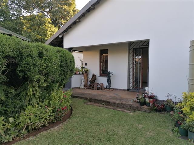 1 Bedroom Garden Cottage to let in Hillcrest Central