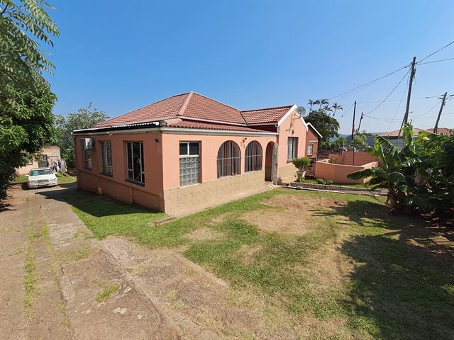 3 Bedroom House for sale in Sea View