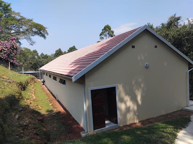 4 Bedroom House to let in Hillcrest Central