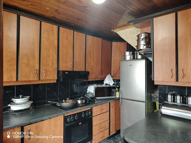 2 Bedroom House for sale in Westham