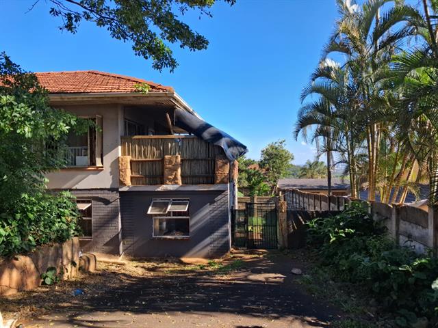 7 Bedroom House for sale in Bluff