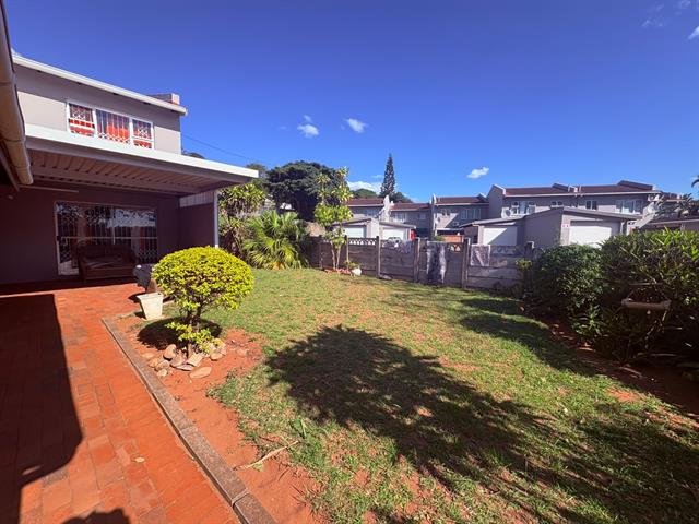 3 Bedroom Simplex for sale in Bluff