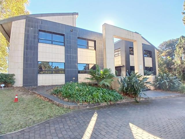 146m² Office space to let in Gillitts