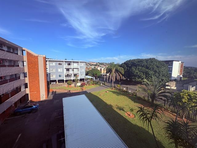 3 Bedroom Apartment for sale in Bluff