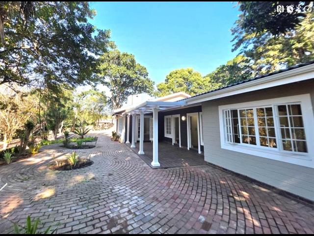 4 Bedroom Townhouse for sale in Kloof