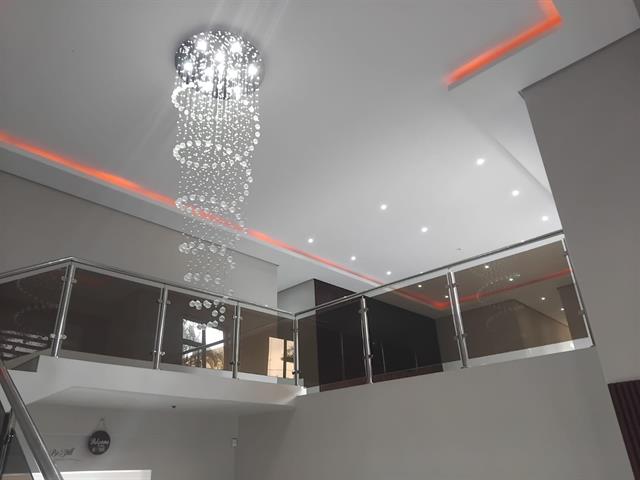 8 Bedroom House for sale in Forest Hills