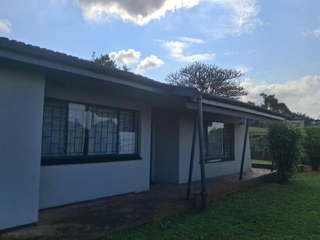 3 Bedroom House for sale in Montclair