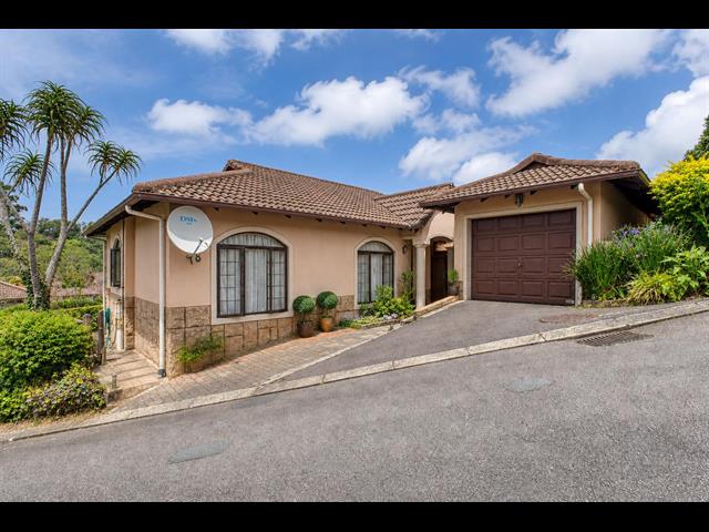 3 Bedroom Townhouse for sale in Waterfall