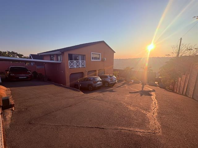 3 Bedroom House for sale in Bluff