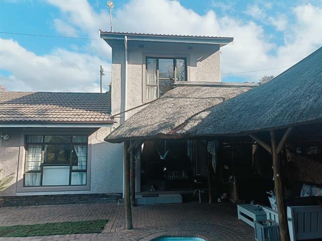 4 Bedroom House for sale in The Wolds