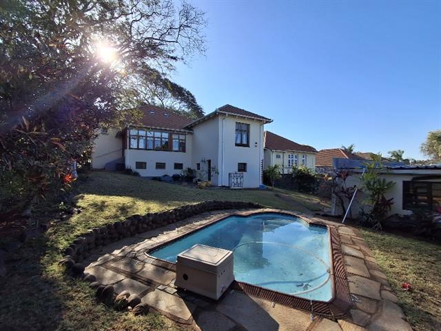 4 Bedroom House for sale in Glenwood