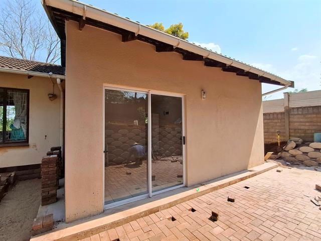 2 Bedroom Garden Cottage to let in Waterfall
