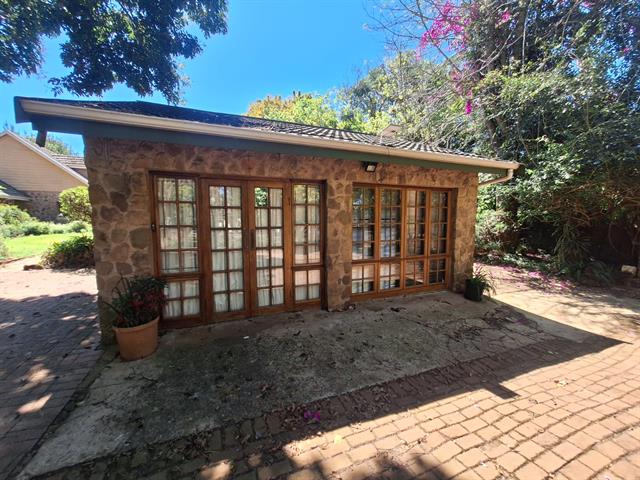 54m² Office space to let in Bothas Hill
