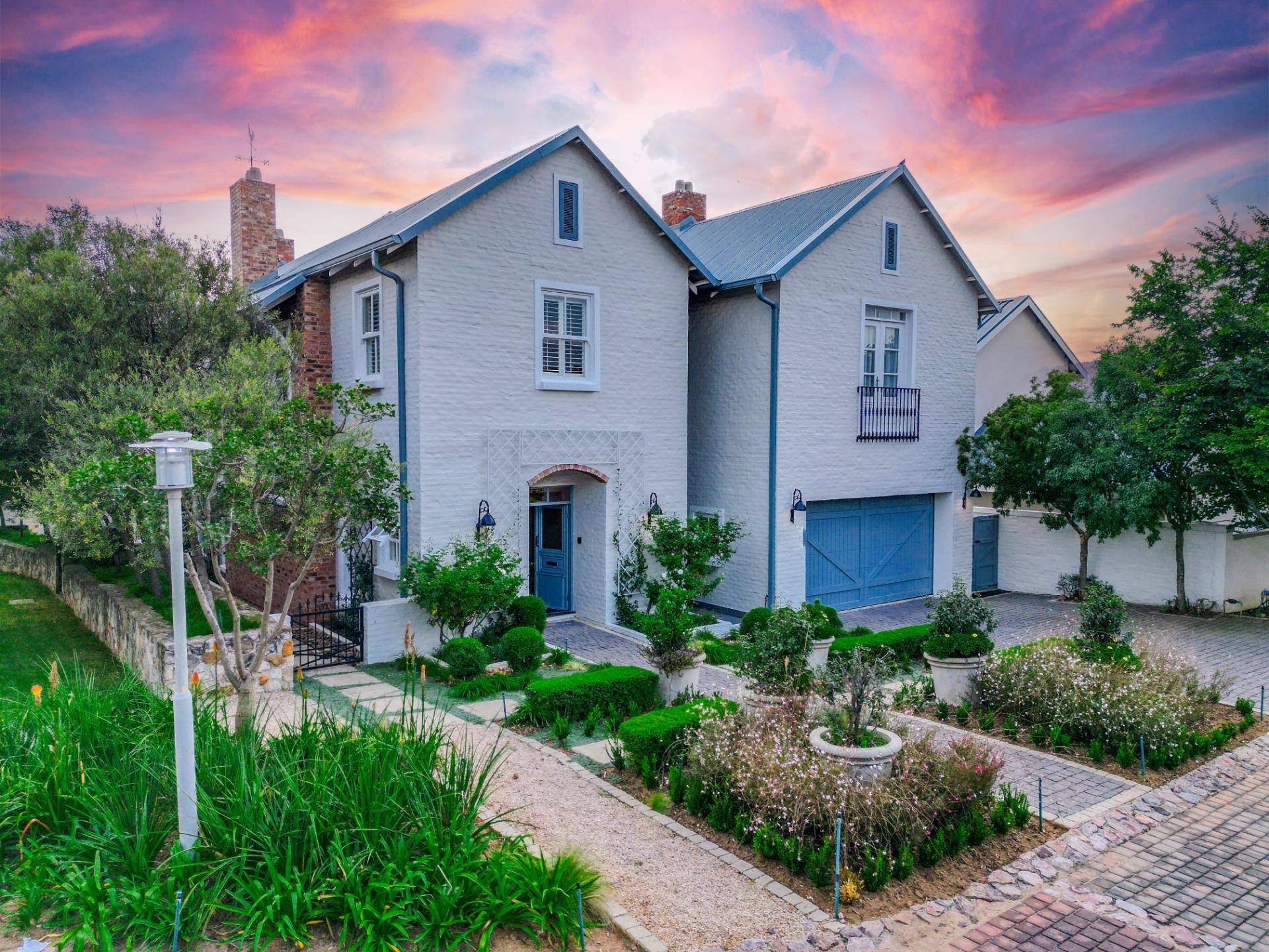 Refined Fully Furnished Executive Residence with Pool