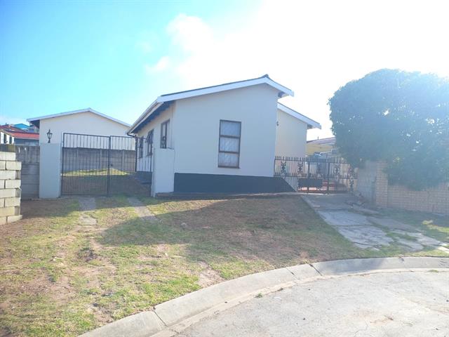 3 Bedroom House for sale in Kwadwesi