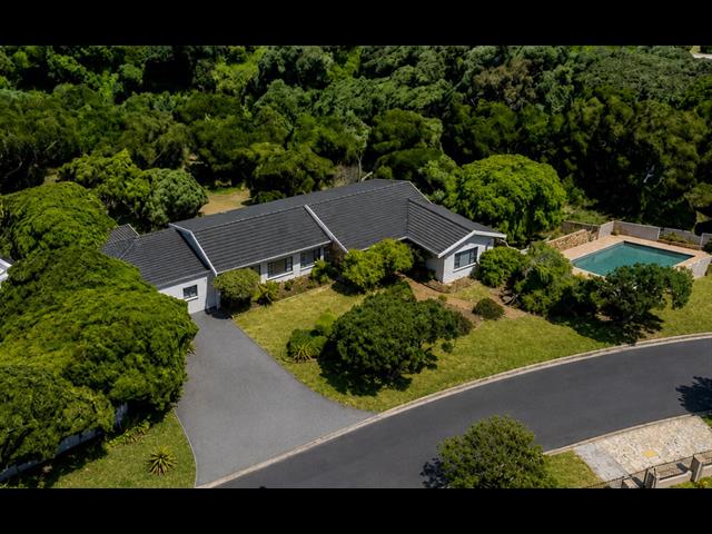 4 Bedroom House for sale in Fernglen