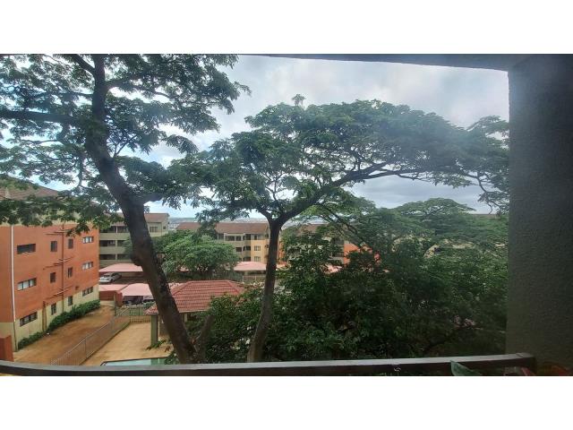 2 Bedroom Apartment for sale in Montclair